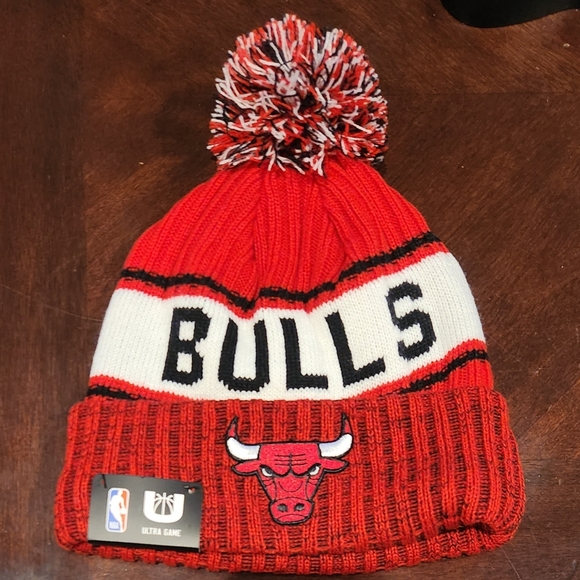 Chicago Bulls NBA Ultra Game Pom Knit Beanie Cap Winter Hat OSFM - NWT Unisex - Picture 1 of 2